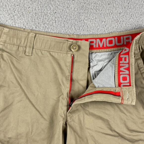 Under Armour Men's 40W Khaki Tan Golf Chino Shorts Performance Red Zipper - Picture 2 of 9